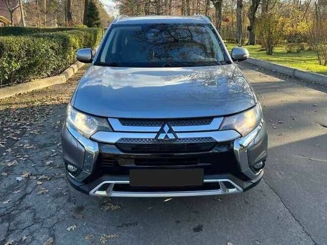 Сірий Міцубісі Аутлендер, об'ємом двигуна 2.4 л та пробігом 120 тис. км за 21200 $, фото 2 на Automoto.ua