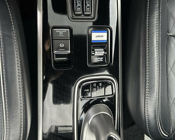 Сірий Міцубісі Аутлендер, об'ємом двигуна 0 л та пробігом 157 тис. км за 25900 $, фото 23 на Automoto.ua