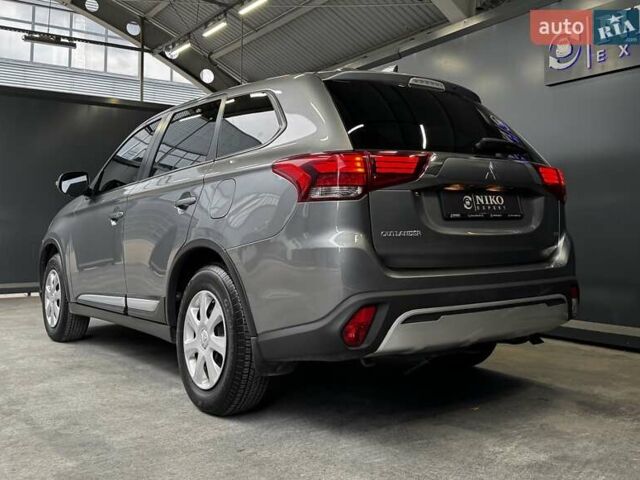 Серый Мицубиси Аутлендер, объемом двигателя 2 л и пробегом 91 тыс. км за 19000 $, фото 16 на Automoto.ua