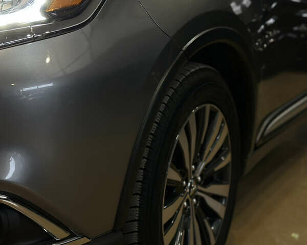 Серый Мицубиси Аутлендер, объемом двигателя 2.36 л и пробегом 130 тыс. км за 17300 $, фото 3 на Automoto.ua