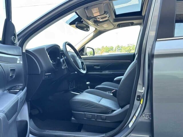 Сірий Міцубісі Аутлендер, об'ємом двигуна 3 л та пробігом 37 тис. км за 6100 $, фото 9 на Automoto.ua