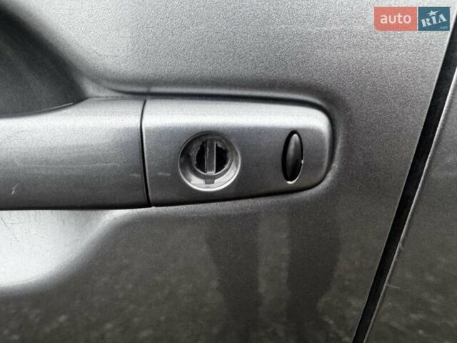 Серый Мицубиси Аутлендер, объемом двигателя 2 л и пробегом 122 тыс. км за 19988 $, фото 9 на Automoto.ua