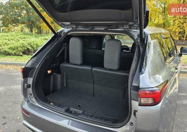 Сірий Міцубісі Аутлендер, об'ємом двигуна 2.49 л та пробігом 128 тис. км за 22700 $, фото 7 на Automoto.ua