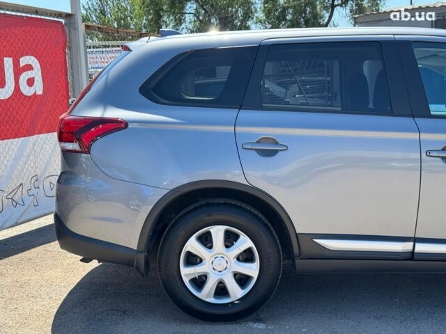 Серый Мицубиси Аутлендер, объемом двигателя 2 л и пробегом 58 тыс. км за 21790 $, фото 8 на Automoto.ua