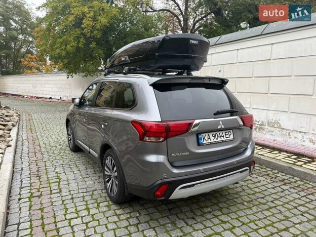 Сірий Міцубісі Аутлендер, об'ємом двигуна 2.36 л та пробігом 114 тис. км за 20000 $, фото 15 на Automoto.ua