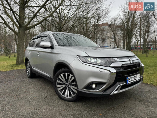 Серый Мицубиси Аутлендер, объемом двигателя 2.36 л и пробегом 142 тыс. км за 21500 $, фото 12 на Automoto.ua