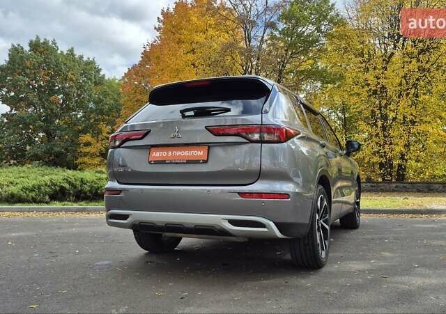 Сірий Міцубісі Аутлендер, об'ємом двигуна 2.49 л та пробігом 128 тис. км за 22700 $, фото 5 на Automoto.ua