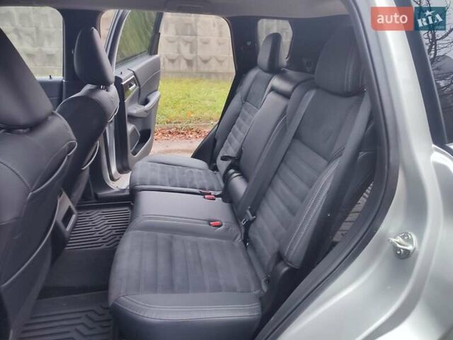 Серый Мицубиси Аутлендер, объемом двигателя 2.49 л и пробегом 54 тыс. км за 24900 $, фото 38 на Automoto.ua