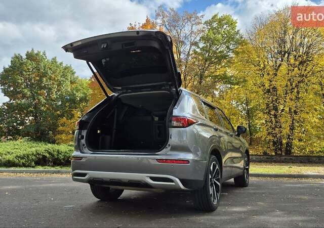 Сірий Міцубісі Аутлендер, об'ємом двигуна 2.49 л та пробігом 128 тис. км за 22700 $, фото 8 на Automoto.ua