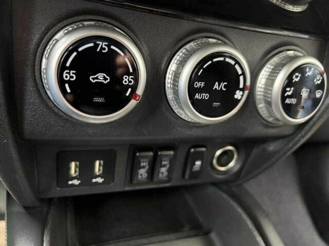 Серый Мицубиси Аутлендер, объемом двигателя 2 л и пробегом 49 тыс. км за 12600 $, фото 8 на Automoto.ua