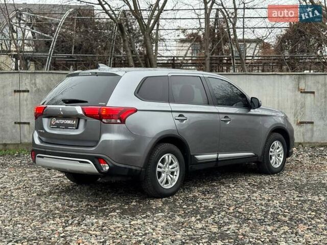Серый Мицубиси Аутлендер, объемом двигателя 2 л и пробегом 122 тыс. км за 20990 $, фото 9 на Automoto.ua