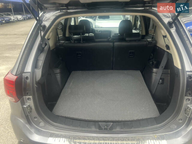 Серый Мицубиси Аутлендер, объемом двигателя 2.4 л и пробегом 99 тыс. км за 22900 $, фото 11 на Automoto.ua