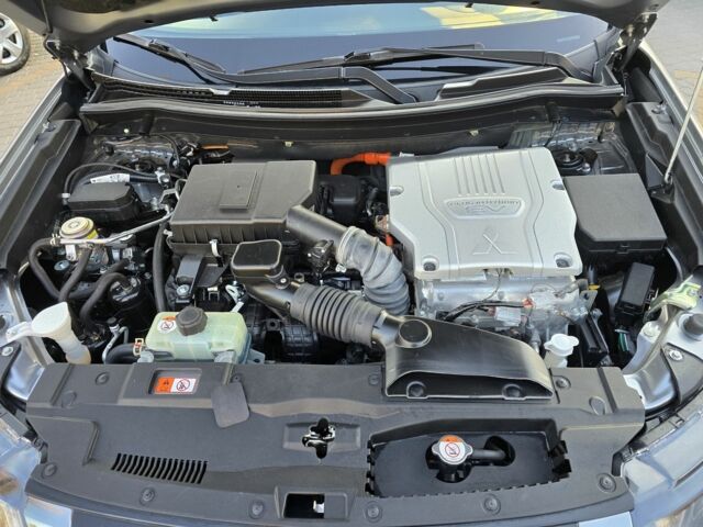 Серый Мицубиси Аутлендер, объемом двигателя 2.4 л и пробегом 97 тыс. км за 30500 $, фото 13 на Automoto.ua