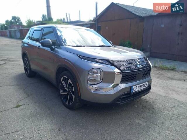 Сірий Міцубісі Аутлендер, об'ємом двигуна 2.5 л та пробігом 128 тис. км за 22000 $, фото 2 на Automoto.ua