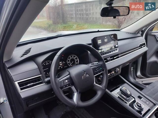 Серый Мицубиси Аутлендер, объемом двигателя 2.49 л и пробегом 54 тыс. км за 24900 $, фото 16 на Automoto.ua