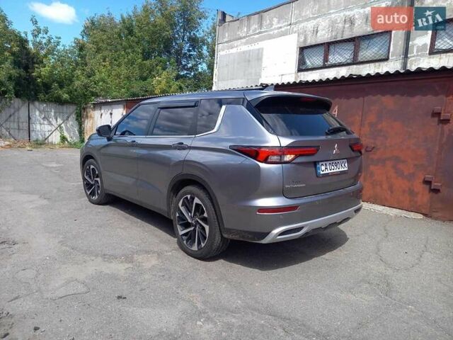 Сірий Міцубісі Аутлендер, об'ємом двигуна 2.5 л та пробігом 128 тис. км за 22500 $, фото 10 на Automoto.ua