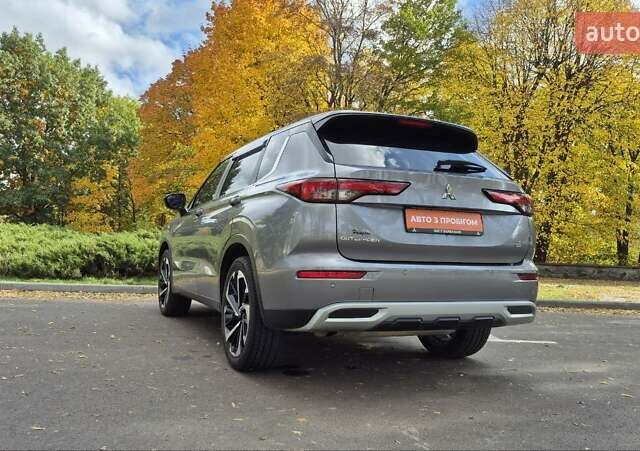 Сірий Міцубісі Аутлендер, об'ємом двигуна 2.49 л та пробігом 128 тис. км за 22700 $, фото 13 на Automoto.ua