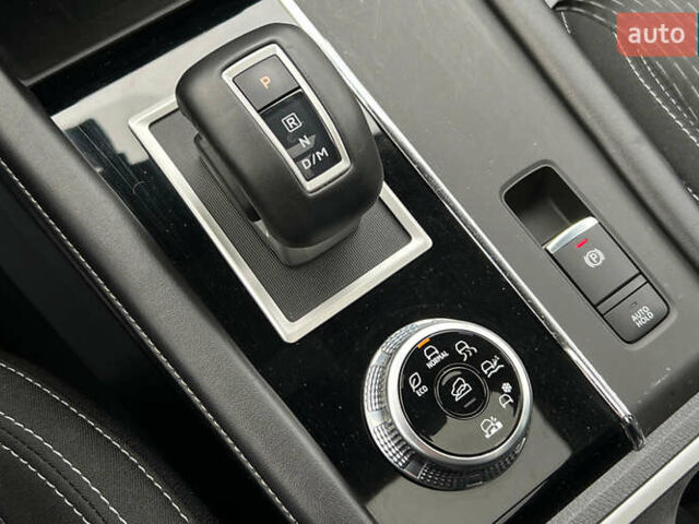 Серый Мицубиси Аутлендер, объемом двигателя 2.49 л и пробегом 46 тыс. км за 24500 $, фото 18 на Automoto.ua