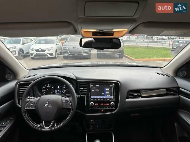 Мицубиси Аутлендер 2021 в Киеве на Automoto.ua Серый Мицубиси Аутлендер, объемом двигателя 2 л и пробегом 132 тыс. км за 18500 $, фото 17 на Automoto.ua