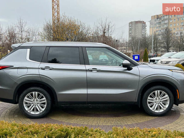 Серый Мицубиси Аутлендер, объемом двигателя 2.49 л и пробегом 46 тыс. км за 24500 $, фото 7 на Automoto.ua