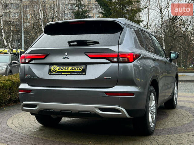 Серый Мицубиси Аутлендер, объемом двигателя 2.49 л и пробегом 46 тыс. км за 24500 $, фото 6 на Automoto.ua
