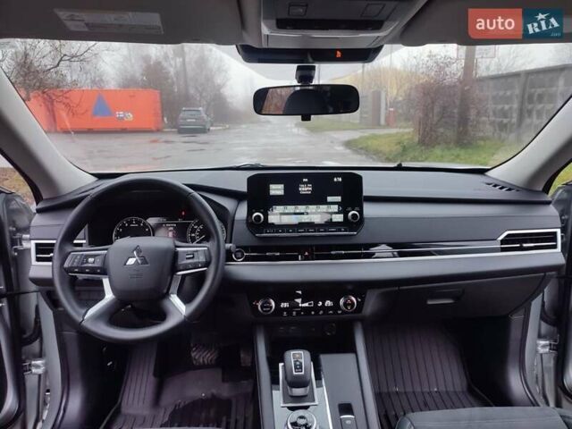 Серый Мицубиси Аутлендер, объемом двигателя 2.49 л и пробегом 54 тыс. км за 24900 $, фото 17 на Automoto.ua