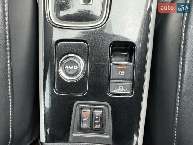 Серый Мицубиси Аутлендер, объемом двигателя 2.36 л и пробегом 142 тыс. км за 21500 $, фото 25 на Automoto.ua