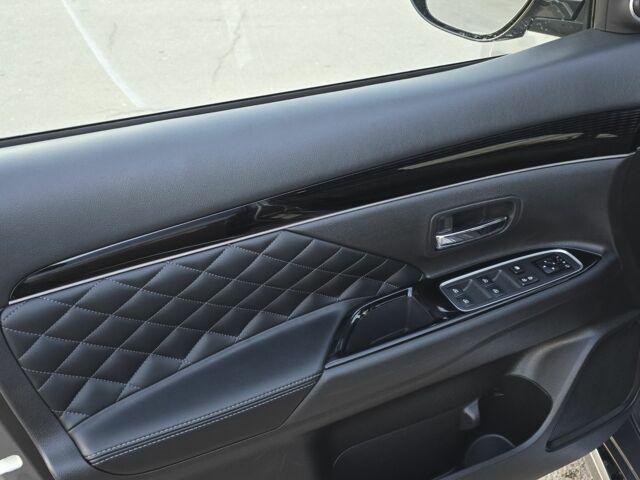 Серый Мицубиси Аутлендер, объемом двигателя 2.4 л и пробегом 97 тыс. км за 30500 $, фото 7 на Automoto.ua