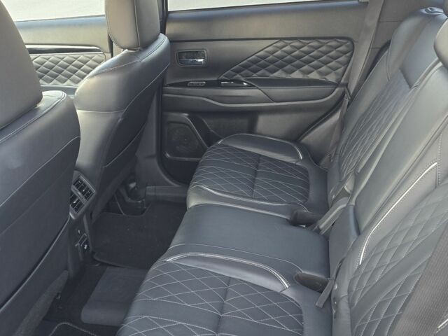 Серый Мицубиси Аутлендер, объемом двигателя 2.4 л и пробегом 97 тыс. км за 30500 $, фото 8 на Automoto.ua