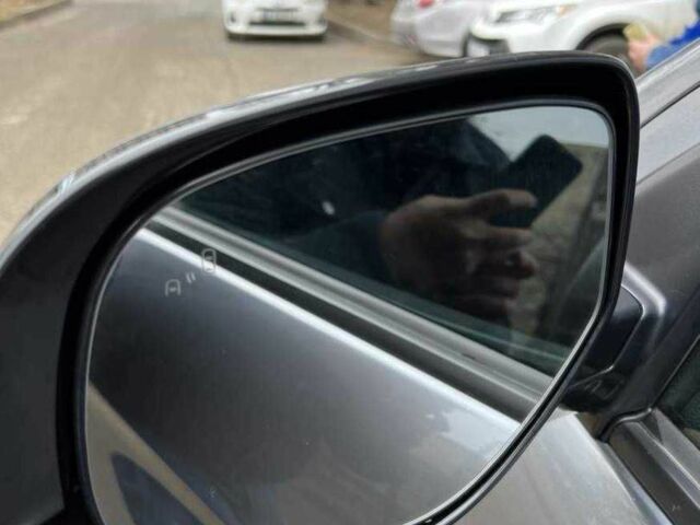 Серый Мицубиси Аутлендер, объемом двигателя 2 л и пробегом 49 тыс. км за 12600 $, фото 12 на Automoto.ua