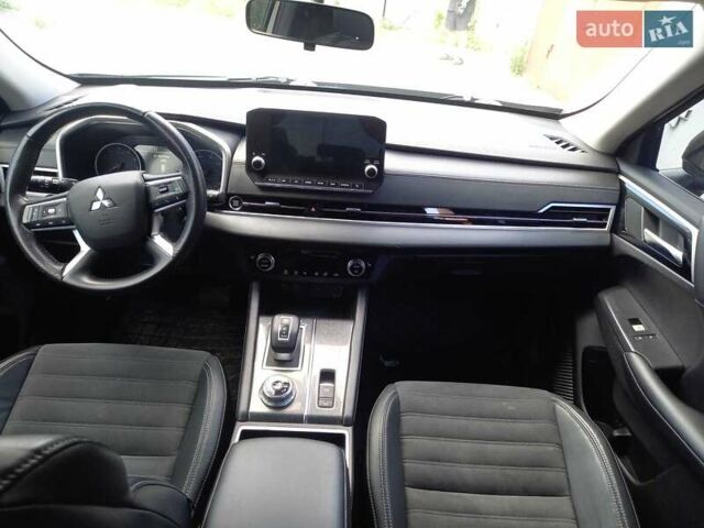 Сірий Міцубісі Аутлендер, об'ємом двигуна 2.5 л та пробігом 128 тис. км за 22000 $, фото 17 на Automoto.ua