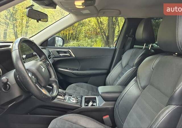 Сірий Міцубісі Аутлендер, об'ємом двигуна 2.49 л та пробігом 128 тис. км за 22700 $, фото 21 на Automoto.ua