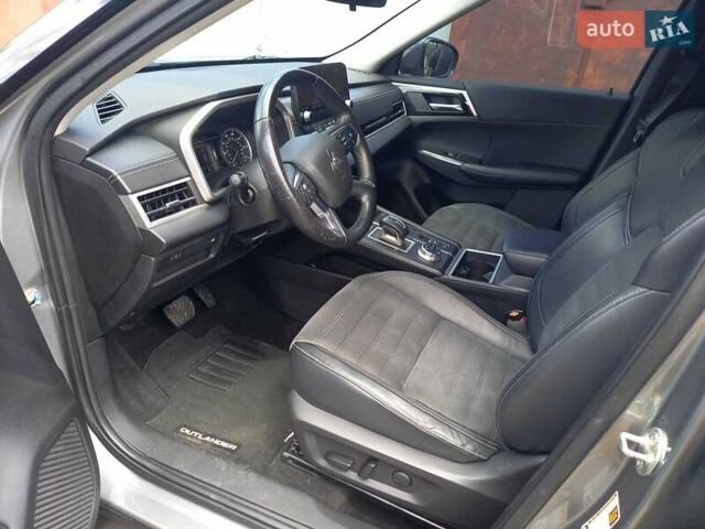 Сірий Міцубісі Аутлендер, об'ємом двигуна 2.5 л та пробігом 128 тис. км за 22000 $, фото 39 на Automoto.ua