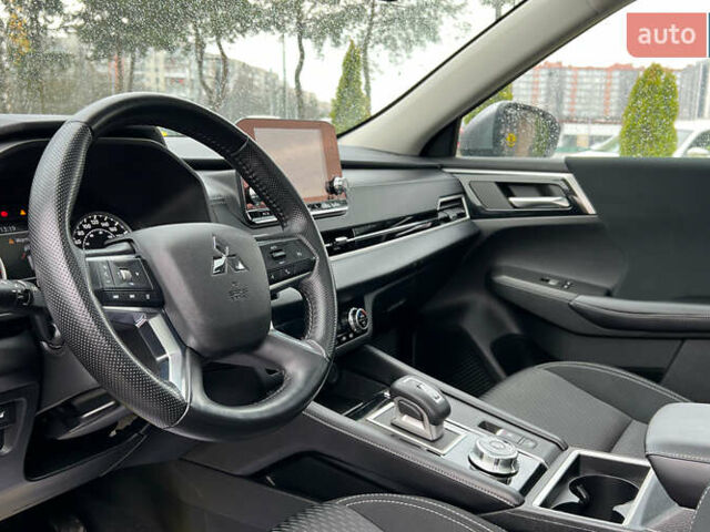 Серый Мицубиси Аутлендер, объемом двигателя 2.49 л и пробегом 46 тыс. км за 24500 $, фото 9 на Automoto.ua