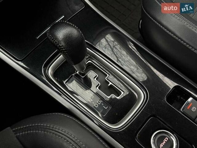 Серый Мицубиси Аутлендер, объемом двигателя 2 л и пробегом 122 тыс. км за 20990 $, фото 19 на Automoto.ua