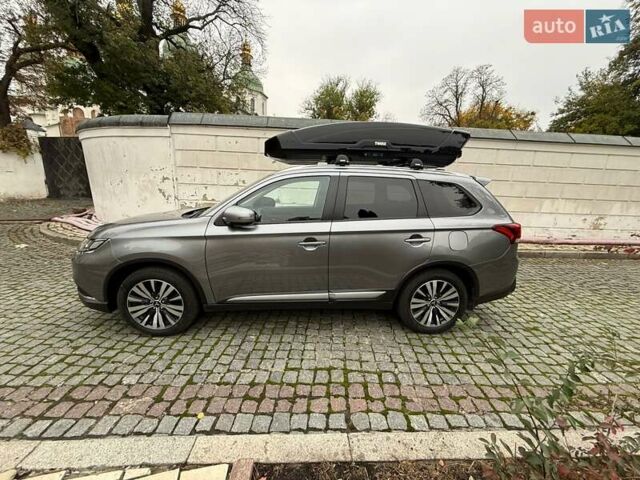 Сірий Міцубісі Аутлендер, об'ємом двигуна 2.36 л та пробігом 114 тис. км за 20000 $, фото 14 на Automoto.ua