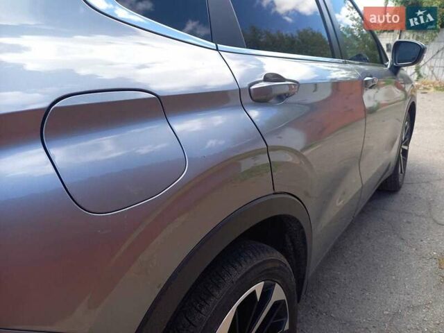 Сірий Міцубісі Аутлендер, об'ємом двигуна 2.5 л та пробігом 128 тис. км за 22000 $, фото 14 на Automoto.ua