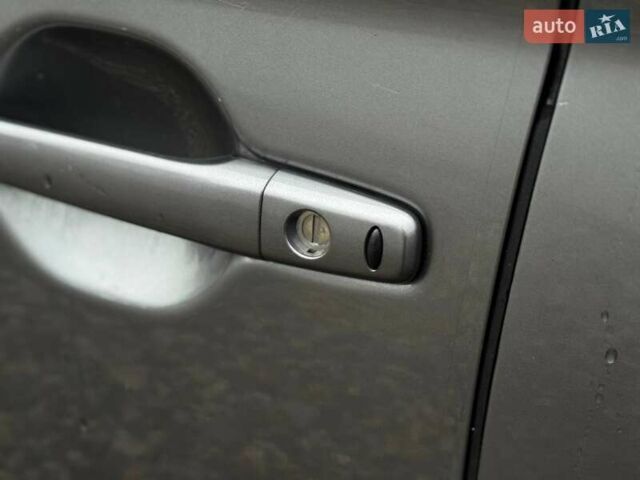 Серый Мицубиси Аутлендер, объемом двигателя 2 л и пробегом 122 тыс. км за 20990 $, фото 30 на Automoto.ua