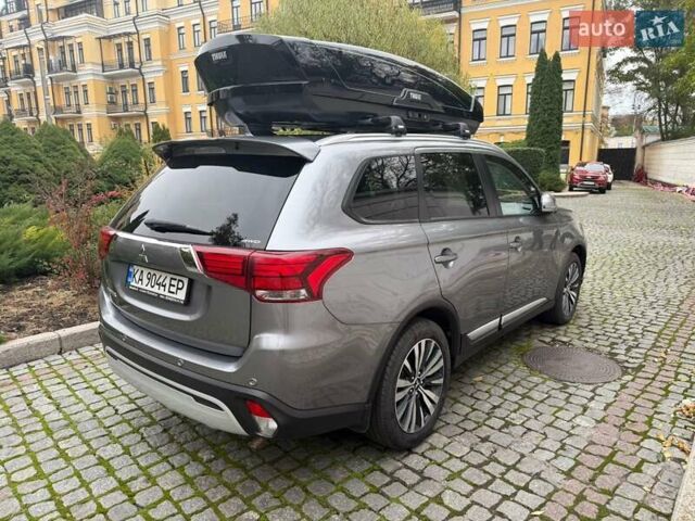 Сірий Міцубісі Аутлендер, об'ємом двигуна 2.36 л та пробігом 114 тис. км за 20000 $, фото 16 на Automoto.ua
