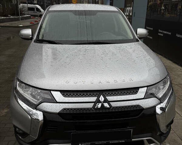 Сірий Міцубісі Аутлендер, об'ємом двигуна 2 л та пробігом 63 тис. км за 22500 $, фото 18 на Automoto.ua