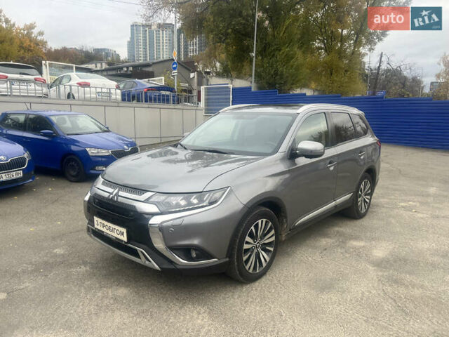 Серый Мицубиси Аутлендер, объемом двигателя 2.4 л и пробегом 99 тыс. км за 22900 $, фото 4 на Automoto.ua