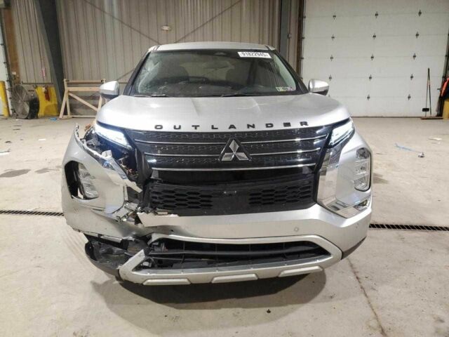 Серый Мицубиси Аутлендер, объемом двигателя 2.5 л и пробегом 96 тыс. км за 14900 $, фото 4 на Automoto.ua