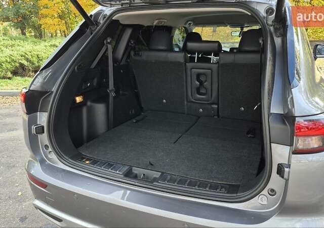 Сірий Міцубісі Аутлендер, об'ємом двигуна 2.49 л та пробігом 128 тис. км за 22700 $, фото 10 на Automoto.ua