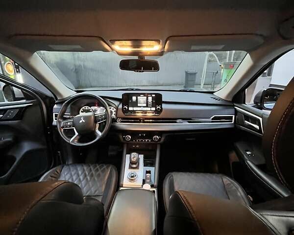 Серый Мицубиси Аутлендер, объемом двигателя 2.49 л и пробегом 64 тыс. км за 23200 $, фото 15 на Automoto.ua