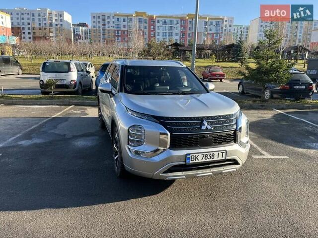Серый Мицубиси Аутлендер, объемом двигателя 2.49 л и пробегом 38 тыс. км за 24999 $, фото 15 на Automoto.ua
