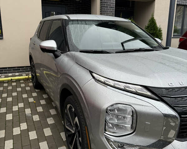Міцубісі Аутлендер 2022 у Ирпене на Automoto.ua Сірий Міцубісі Аутлендер, об'ємом двигуна 2.49 л та пробігом 21 тис. км за 28700 $, фото 5 на Automoto.ua