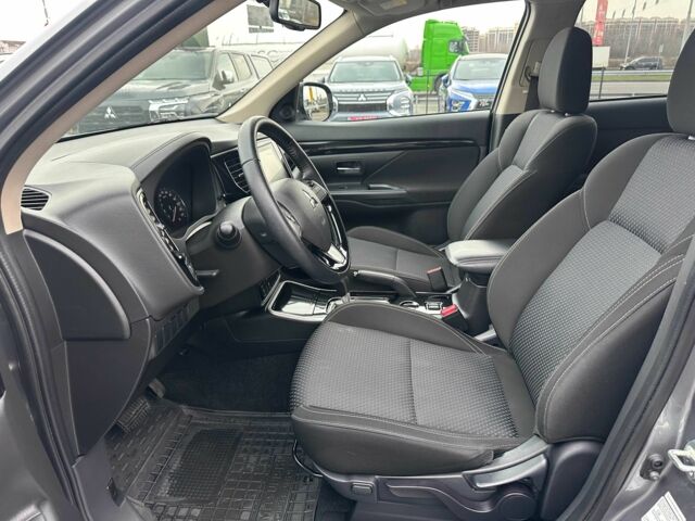 Сірий Міцубісі Аутлендер, об'ємом двигуна 2 л та пробігом 46 тис. км за 20900 $, фото 13 на Automoto.ua