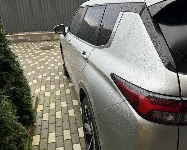 Міцубісі Аутлендер 2022 у Ирпене на Automoto.ua Сірий Міцубісі Аутлендер, об'ємом двигуна 2.49 л та пробігом 21 тис. км за 28700 $, фото 7 на Automoto.ua