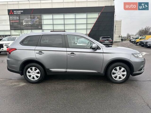 Сірий Міцубісі Аутлендер, об'ємом двигуна 2 л та пробігом 46 тис. км за 20900 $, фото 8 на Automoto.ua