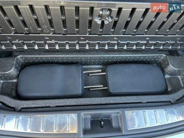 Серый Мицубиси Аутлендер, объемом двигателя 2.49 л и пробегом 38 тыс. км за 24999 $, фото 30 на Automoto.ua